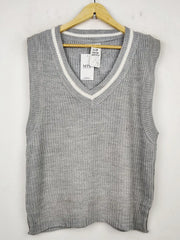 Buy online pre-used pre-loved 100% authentic & Original branded Stradivarius (SL-2312) available in Pakistan. Top international brands avilable.