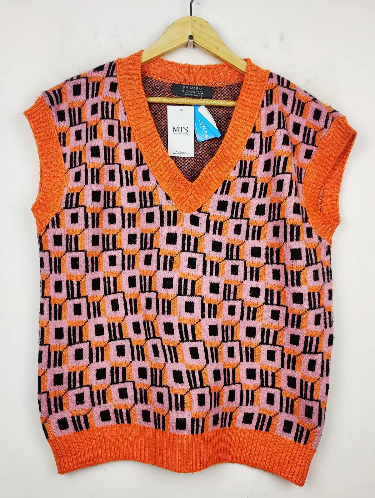 Buy online pre-used pre-loved 100% authentic & Original branded Primark (SL-2322) available in Pakistan. Top international brands avilable.