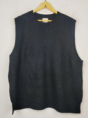 Buy online pre-used pre-loved 100% authentic & Original branded H&M (SL-2329) available in Pakistan. Top international brands avilable.