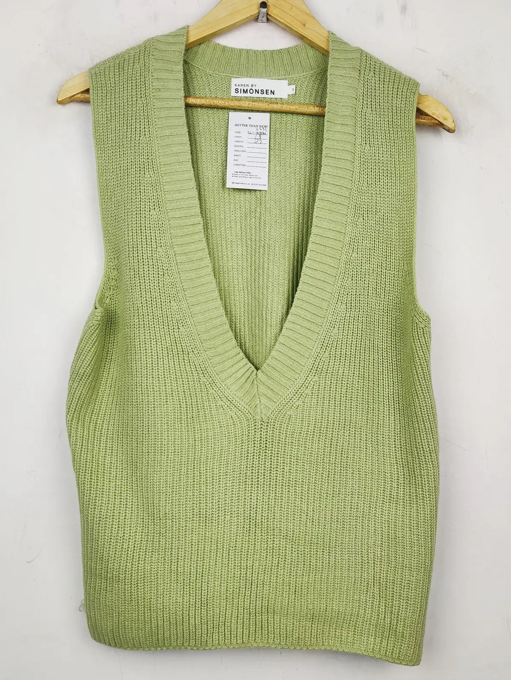 Buy online pre-used pre-loved 100% authentic & Original branded Simonsen (SL-2332) available in Pakistan. Top international brands avilable.