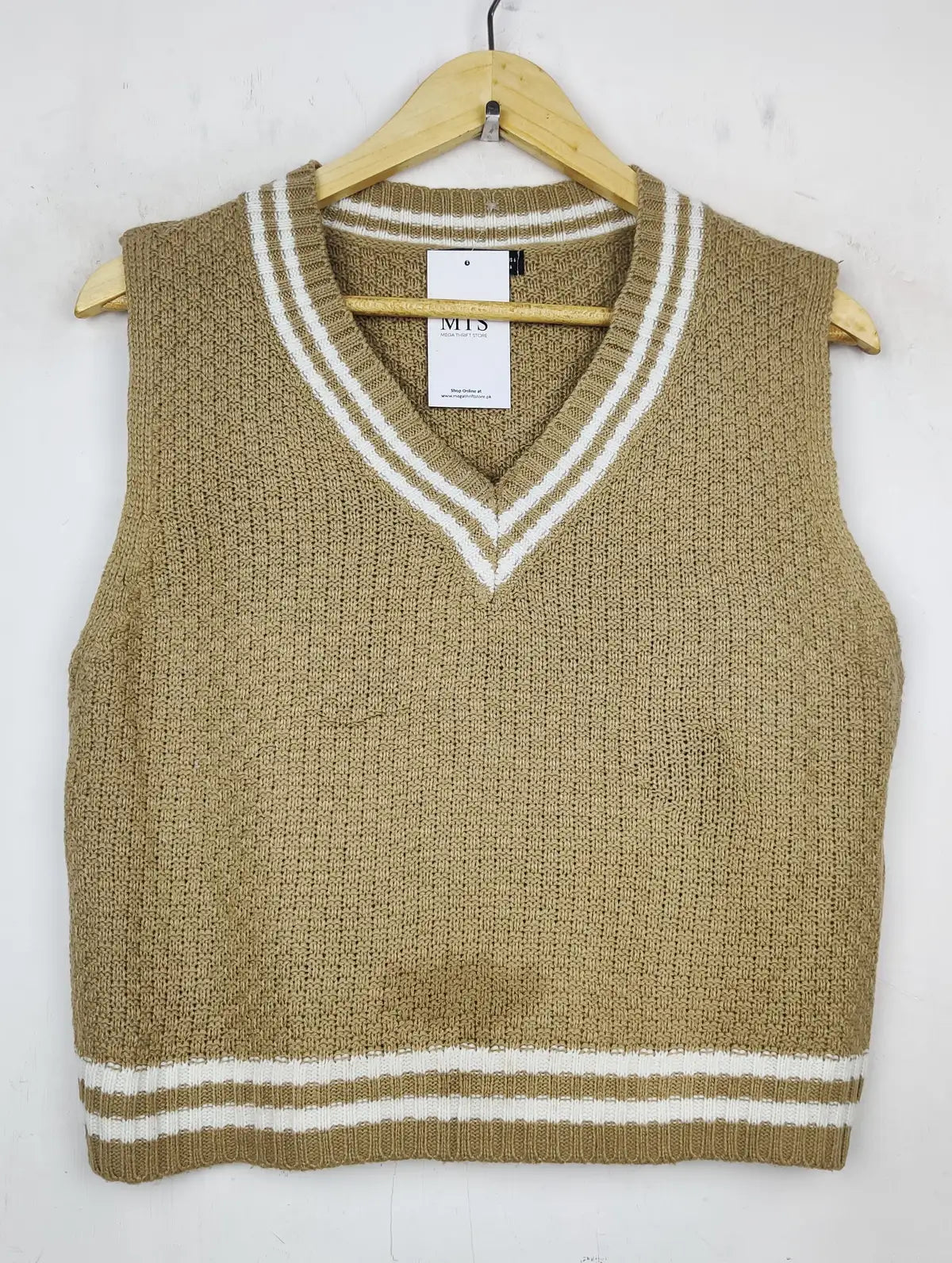 Buy online pre-used pre-loved 100% authentic & Original branded Shein (SL-2339) available in Pakistan. Top international brands avilable.