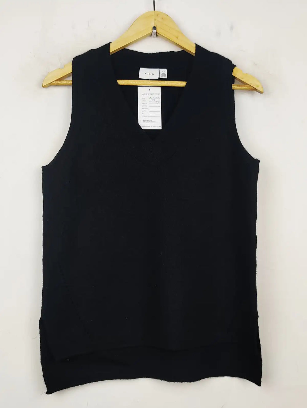 Buy online pre-used pre-loved 100% authentic & Original branded Vila (SL-2343) available in Pakistan. Top international brands avilable.