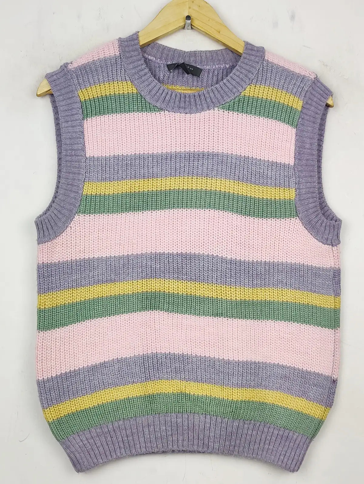 Buy online pre-used pre-loved 100% authentic & Original branded Primark (SL-2346) available in Pakistan. Top international brands avilable.