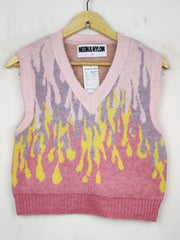 Buy online pre-used pre-loved 100% authentic & Original branded Neon & Nylon (SL-2352) available in Pakistan. Top international brands avilable.