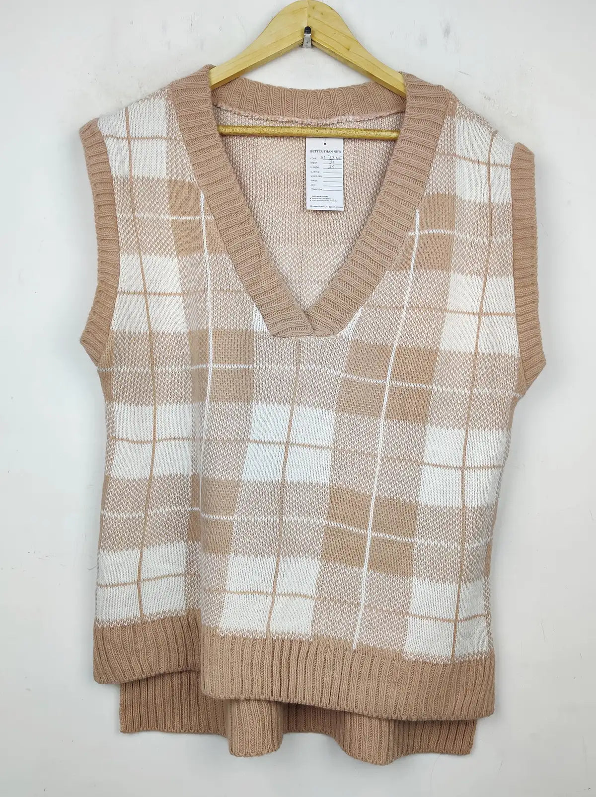 Buy online pre-used pre-loved 100% authentic & Original branded Unknown Brand (SL-2365) available in Pakistan. Top international brands avilable.