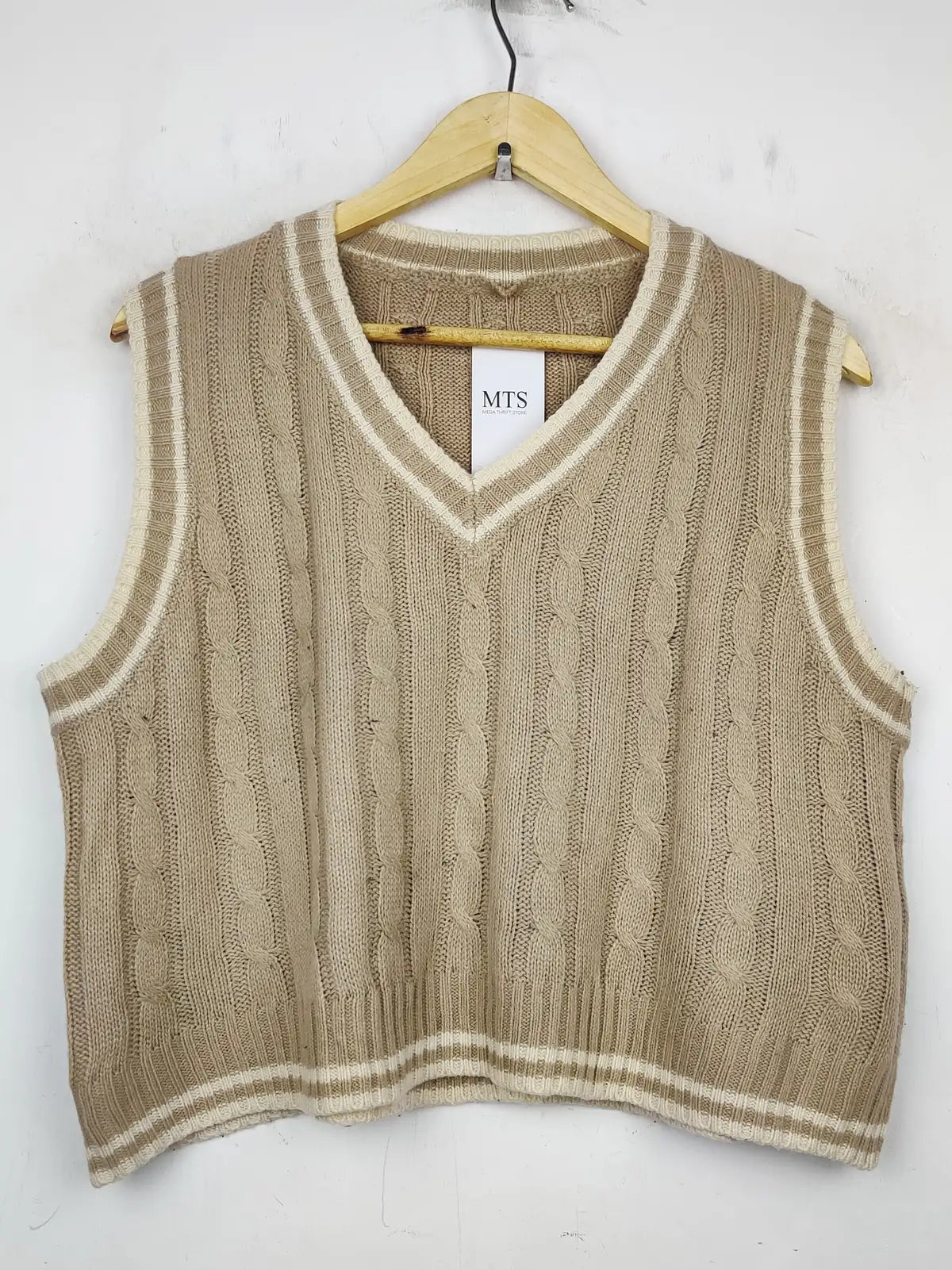 Buy online pre-used pre-loved 100% authentic & Original branded Shein (SL-2392) available in Pakistan. Top international brands avilable.