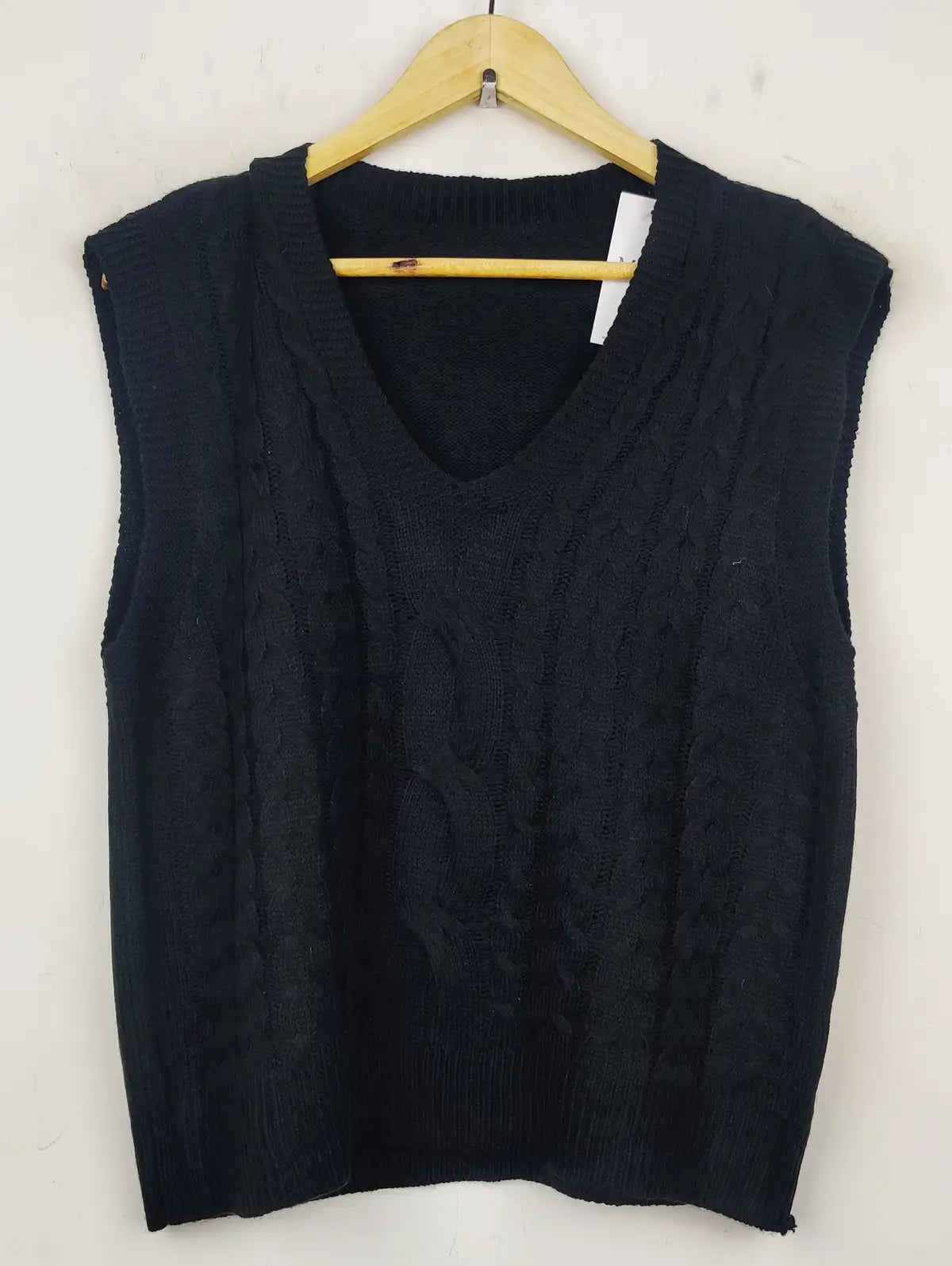 Buy online pre-used pre-loved 100% authentic & Original branded Shein (SL-2393) available in Pakistan. Top international brands avilable.