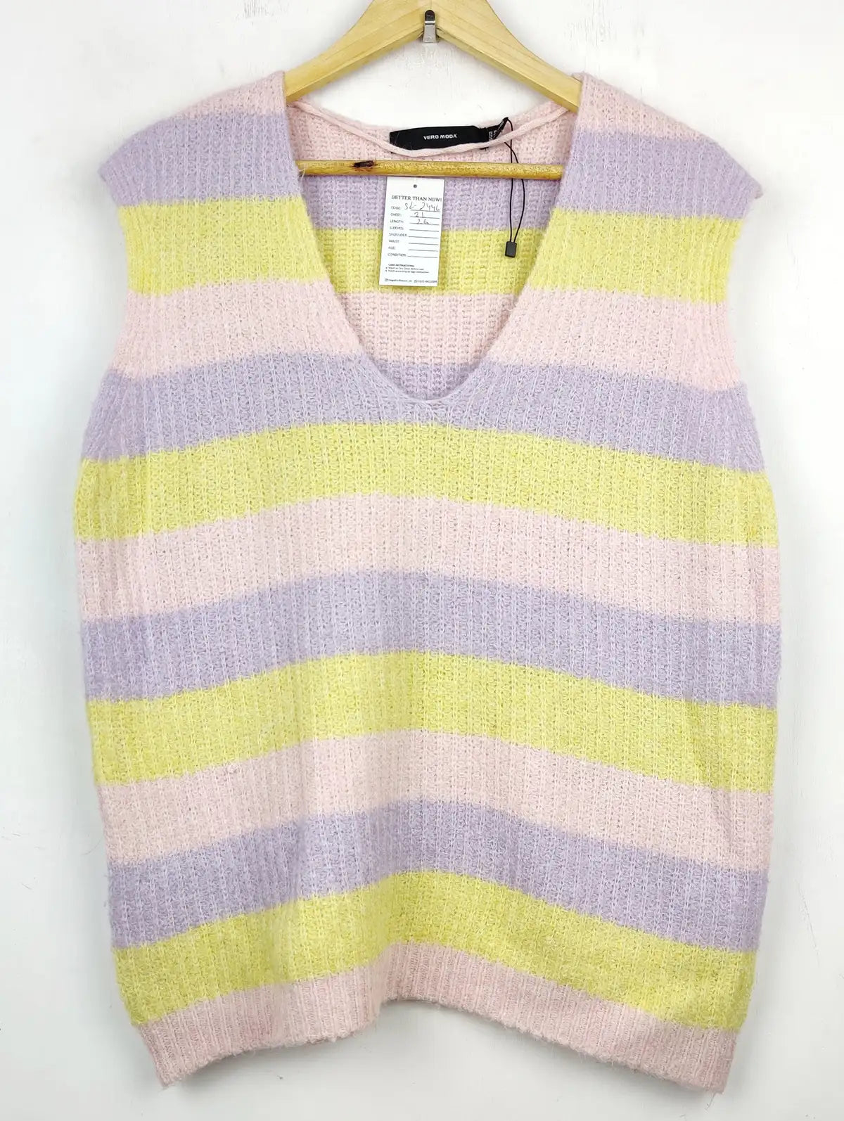 Buy online pre-used pre-loved 100% authentic & Original branded Vero Moda (SL-2446) available in Pakistan. Top international brands avilable.