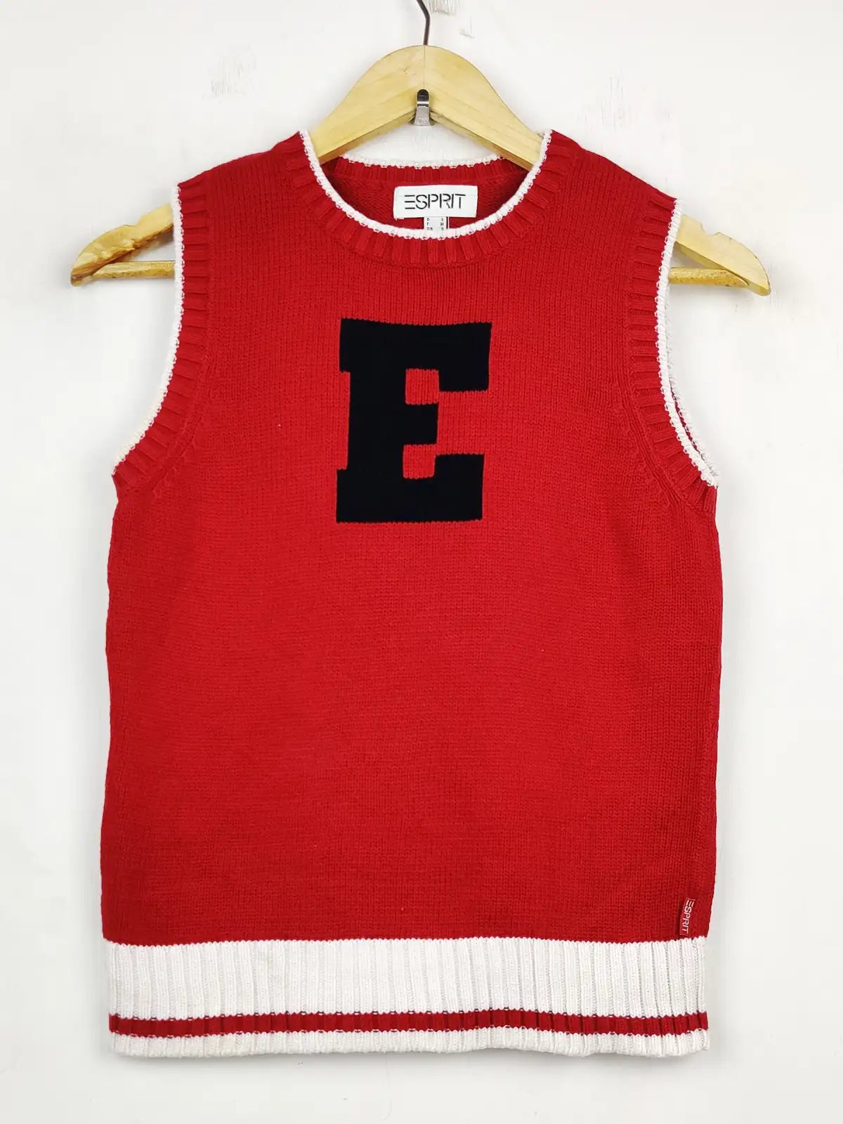 Buy online pre-used pre-loved 100% authentic & Original branded Esprit (SL-2454) available in Pakistan. Top international brands avilable.