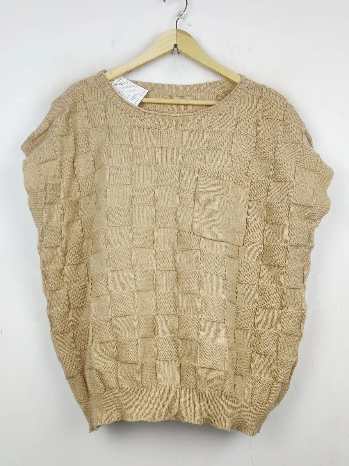 Buy online pre-used pre-loved 100% authentic & Original branded Unknown Brand (SL-2480) available in Pakistan. Top international brands avilable.