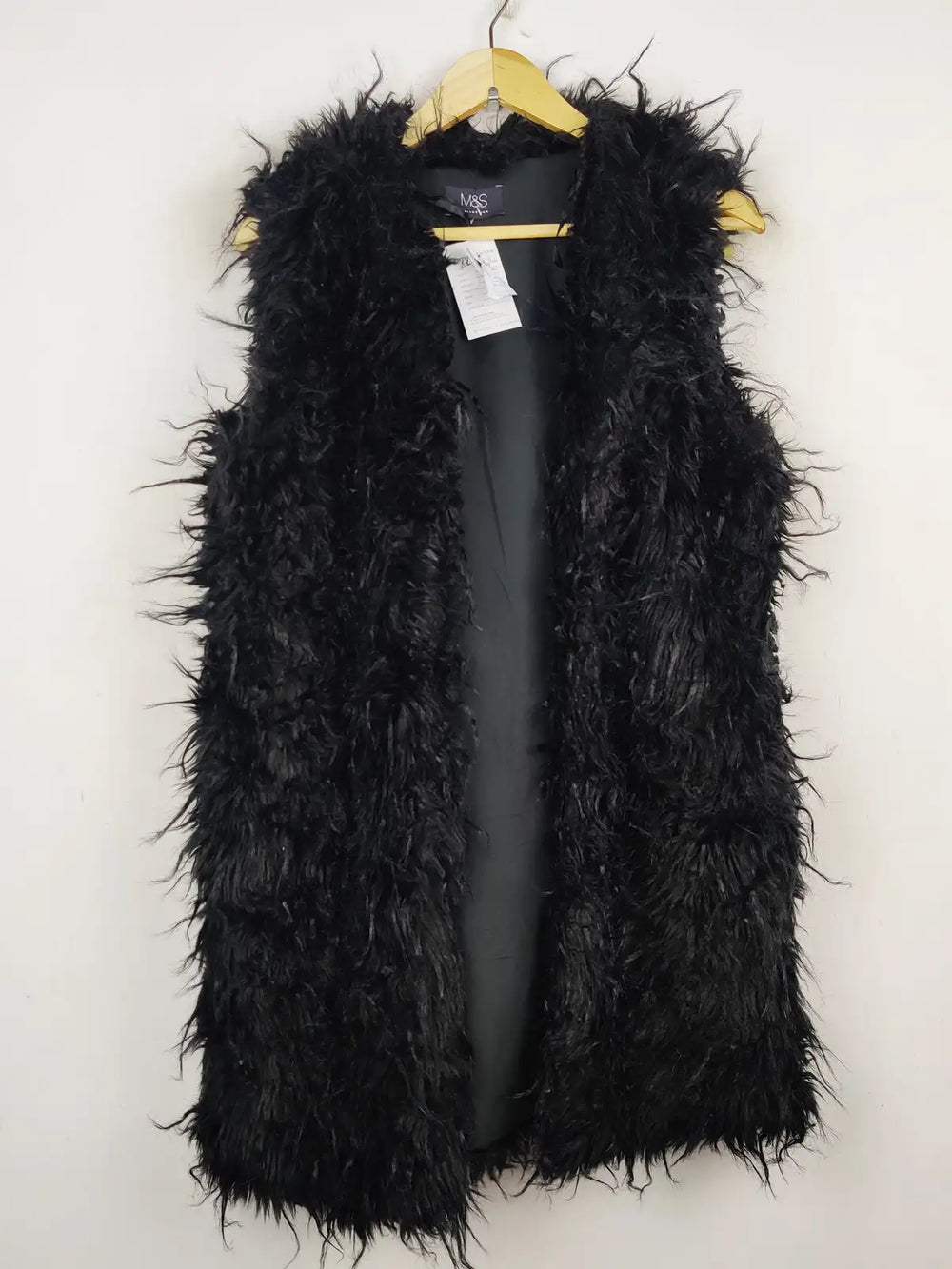 Buy online pre-used pre-loved 100% authentic & Original branded Marks & Spencer (SL-2483) available in Pakistan. Top international brands avilable.