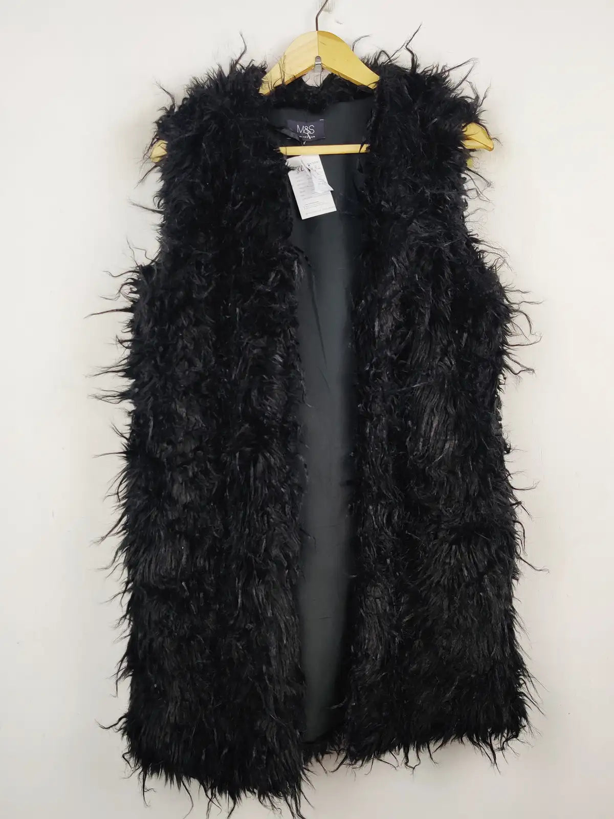 Buy online pre-used pre-loved 100% authentic & Original branded Marks & Spencer (SL-2483) available in Pakistan. Top international brands avilable.