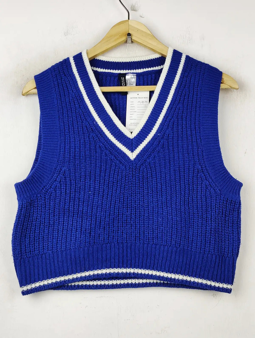 Buy online pre-used pre-loved 100% authentic & Original branded H&M (SL-2520) available in Pakistan. Top international brands avilable.