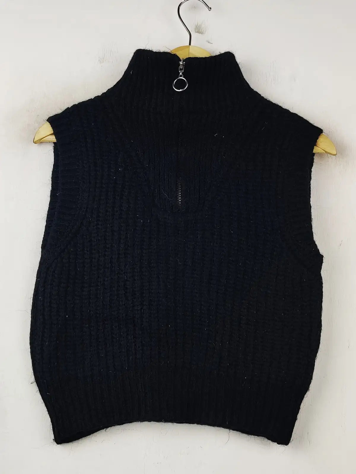 Buy online pre-used pre-loved 100% authentic & Original branded Marks & Spencer (SL-2534) available in Pakistan. Top international brands avilable.