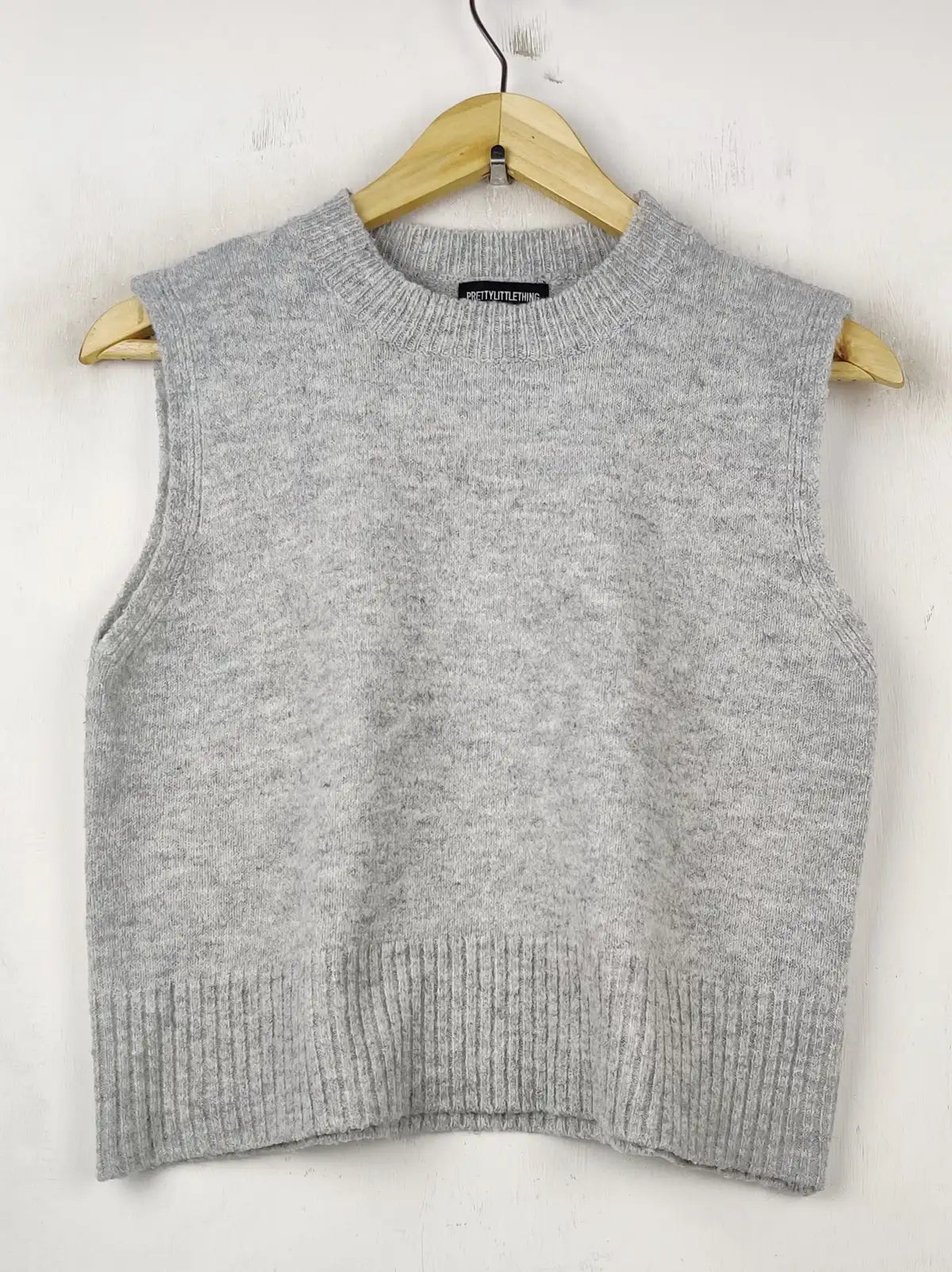 Buy online pre-used pre-loved 100% authentic & Original branded Prettylittlething (SL-2538) available in Pakistan. Top international brands avilable.