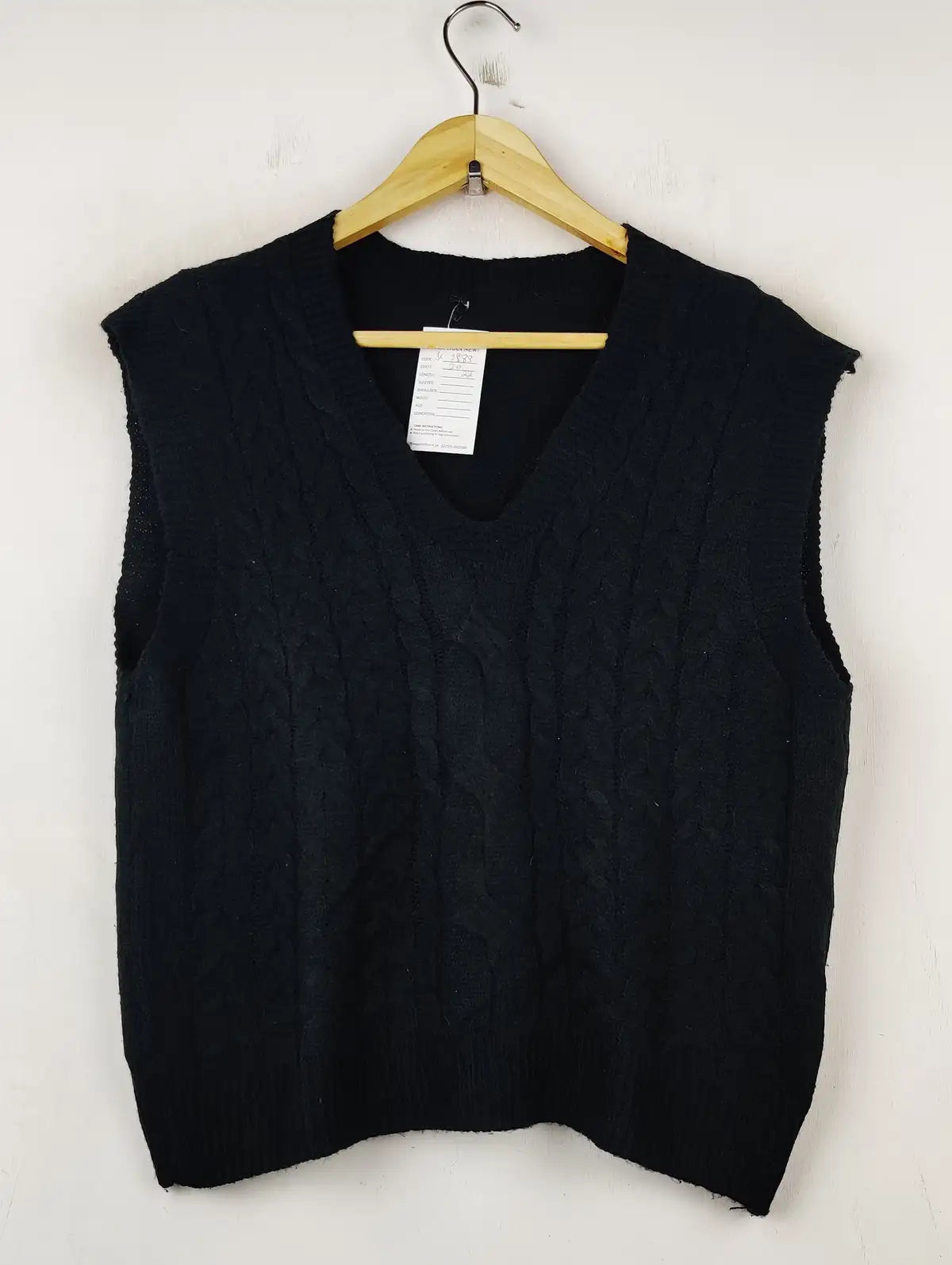 Buy online pre-used pre-loved 100% authentic & Original branded Shein (SL-2583) available in Pakistan. Top international brands avilable.