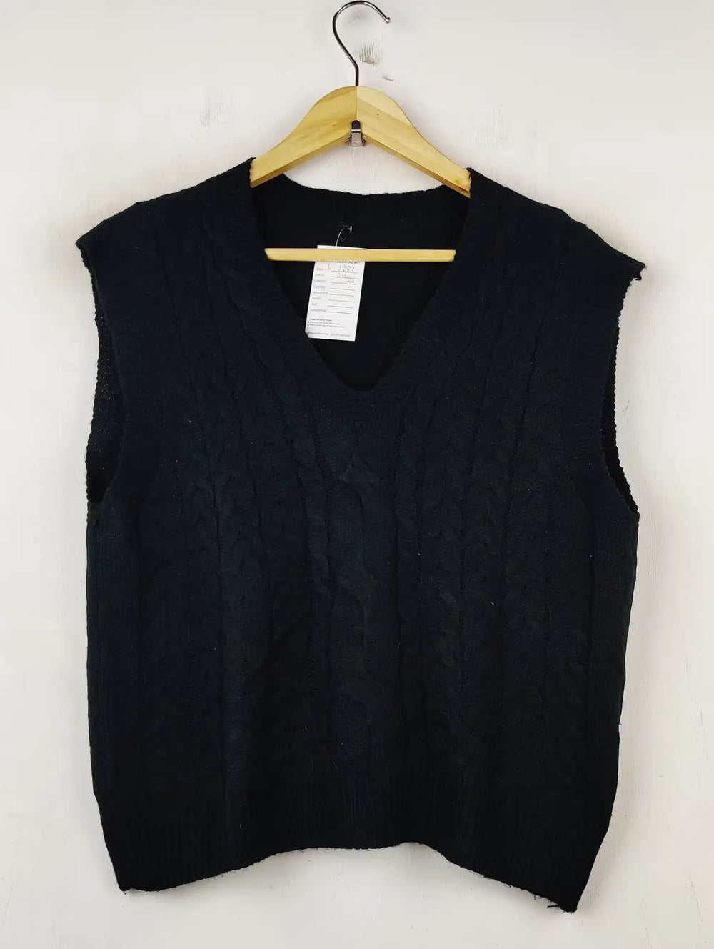 Buy online pre-used pre-loved 100% authentic & Original branded Shein (SL-2583) available in Pakistan. Top international brands avilable.