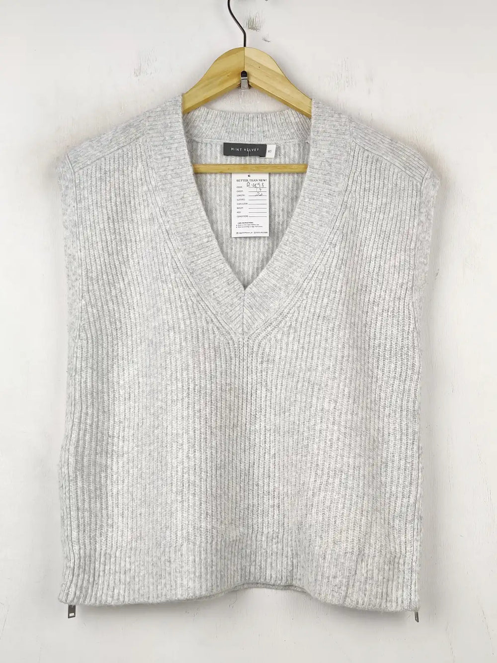 Buy online pre-used pre-loved 100% authentic & Original branded Mint Velvet (SL-2599) available in Pakistan. Top international brands avilable.