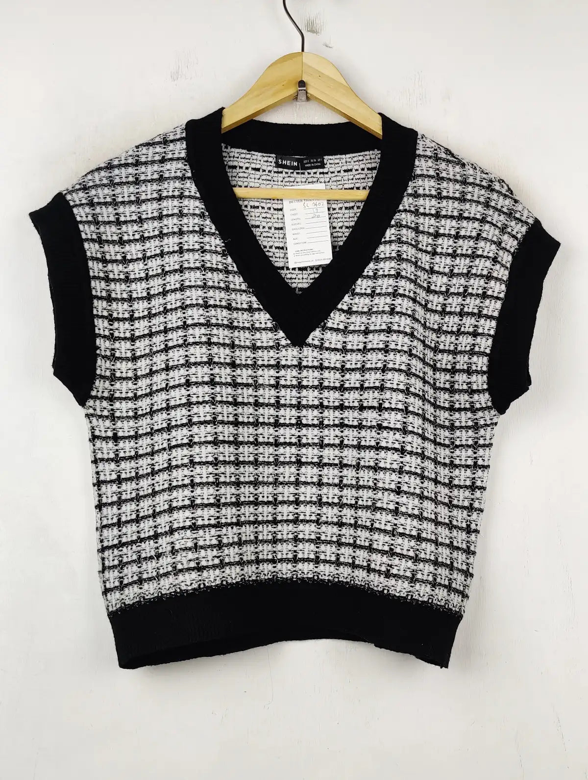 Buy online pre-used pre-loved 100% authentic & Original branded Shein (SL-2602) available in Pakistan. Top international brands avilable.