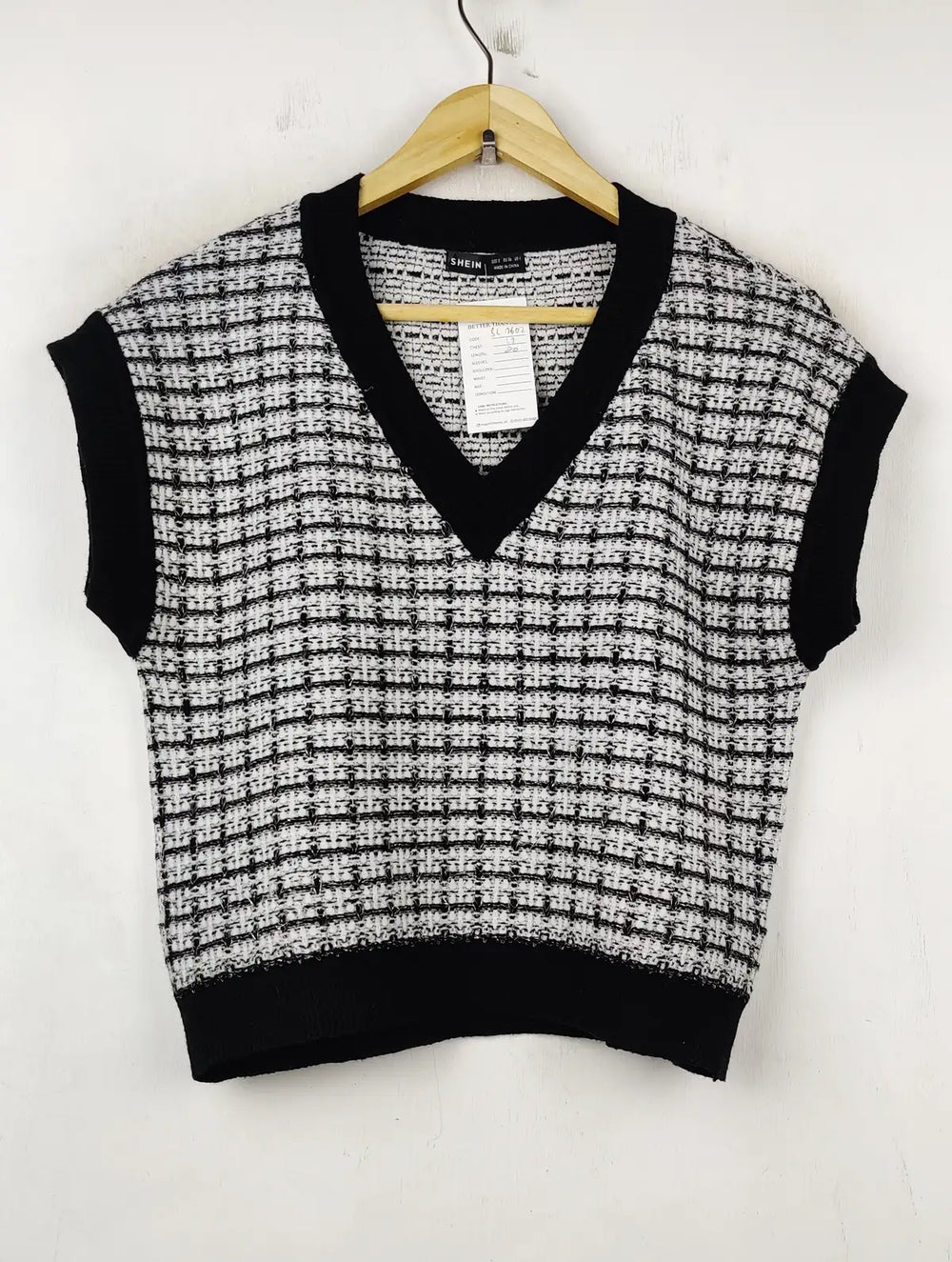 Buy online pre-used pre-loved 100% authentic & Original branded Shein (SL-2602) available in Pakistan. Top international brands avilable.