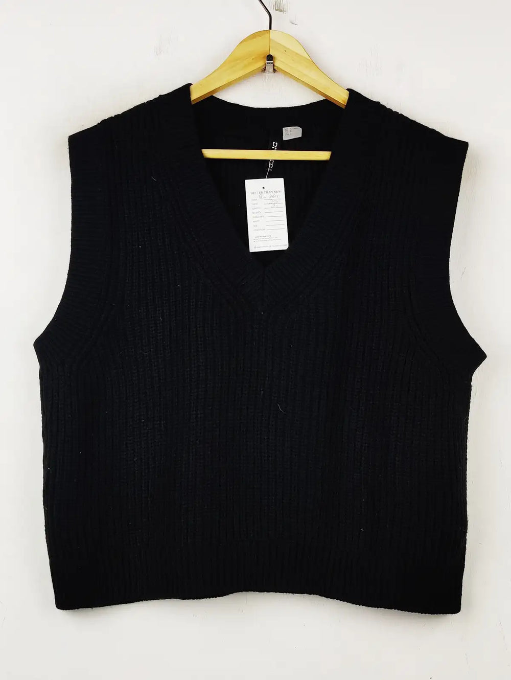 Buy online pre-used pre-loved 100% authentic & Original branded H&M (SL-2611) available in Pakistan. Top international brands avilable.