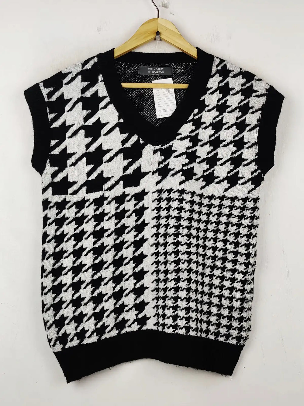 Buy online pre-used pre-loved 100% authentic & Original branded Primark (SL-2620) available in Pakistan. Top international brands avilable.