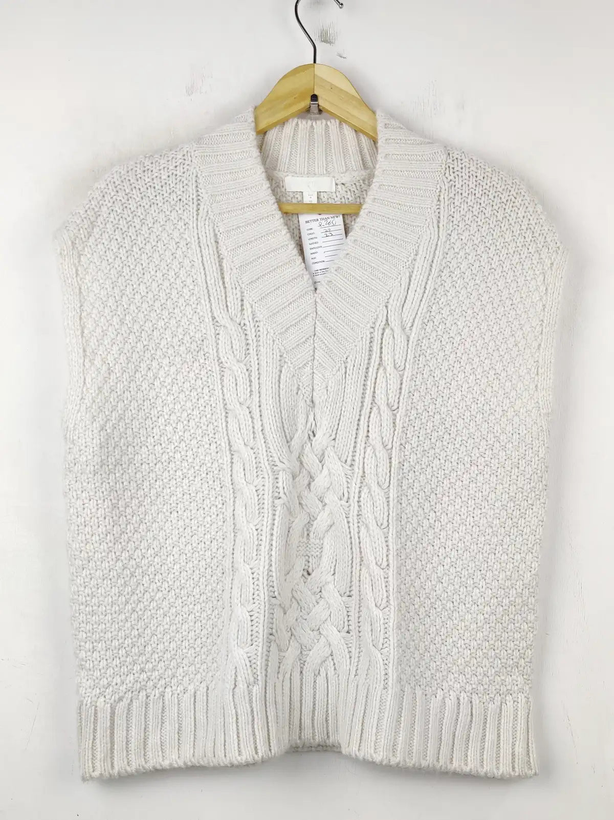 Buy online pre-used pre-loved 100% authentic & Original branded H&M (SL-2651) available in Pakistan. Top international brands avilable.