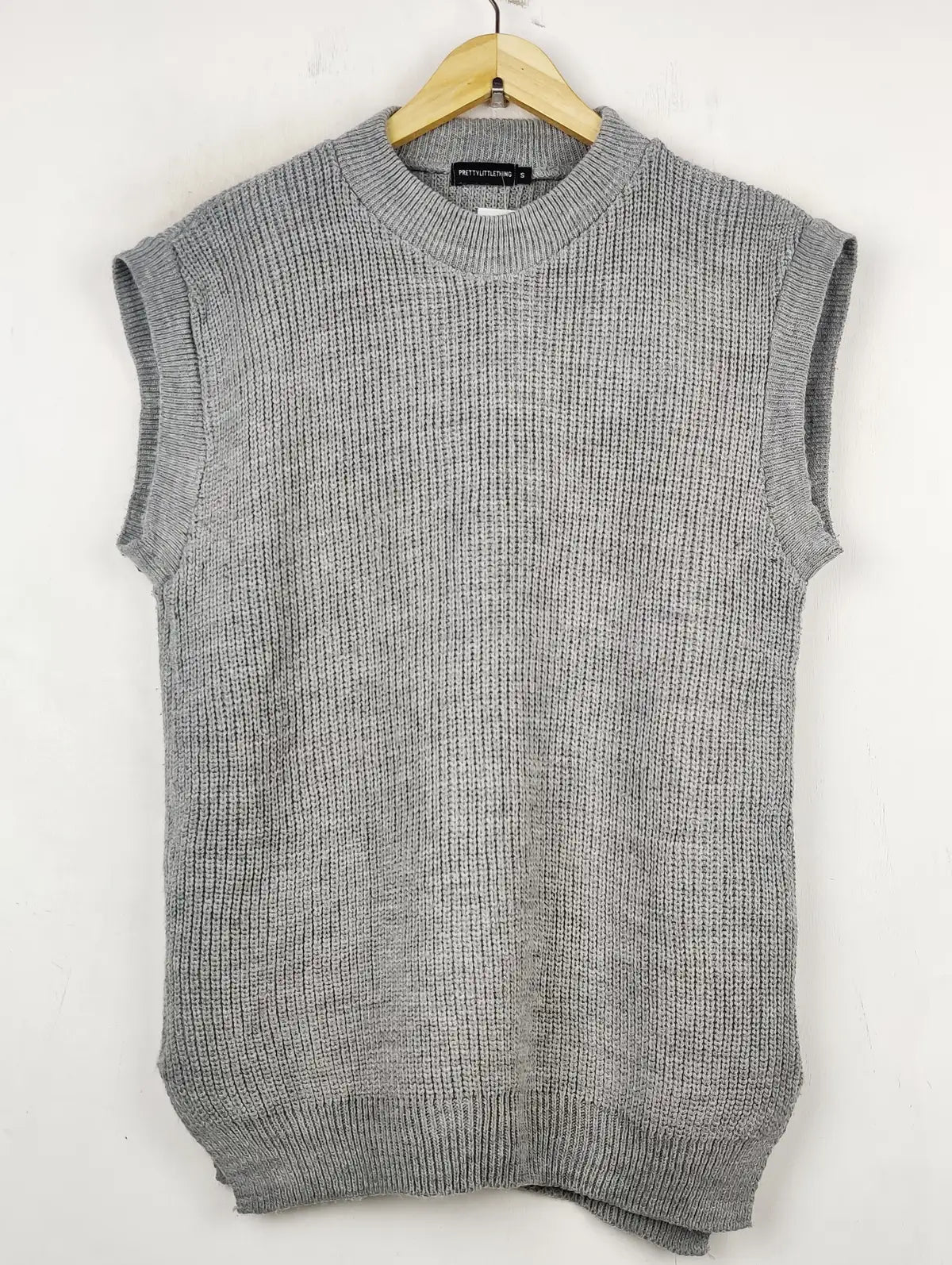 Buy online pre-used pre-loved 100% authentic & Original branded Prettylittlething (SL-2668) available in Pakistan. Top international brands avilable.