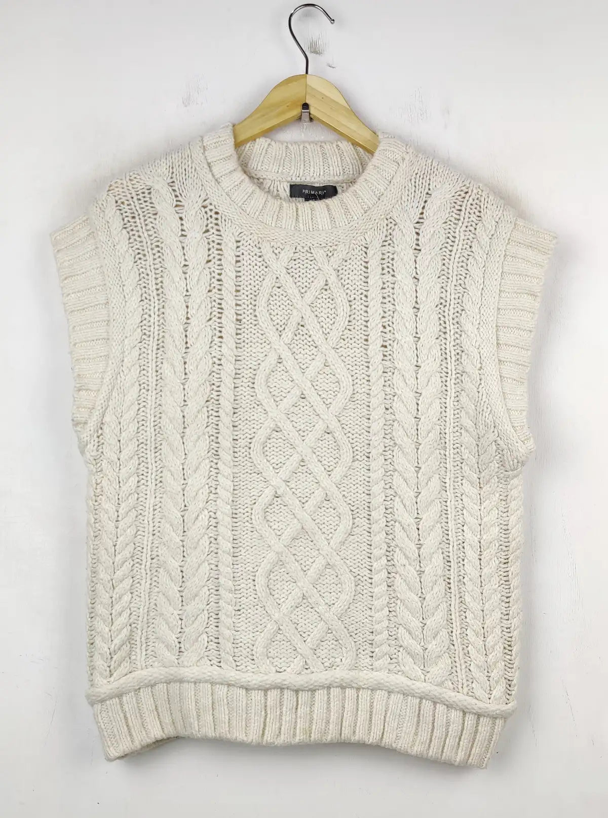 Buy online pre-used pre-loved 100% authentic & Original branded Primark (SL-2695) available in Pakistan. Top international brands avilable.