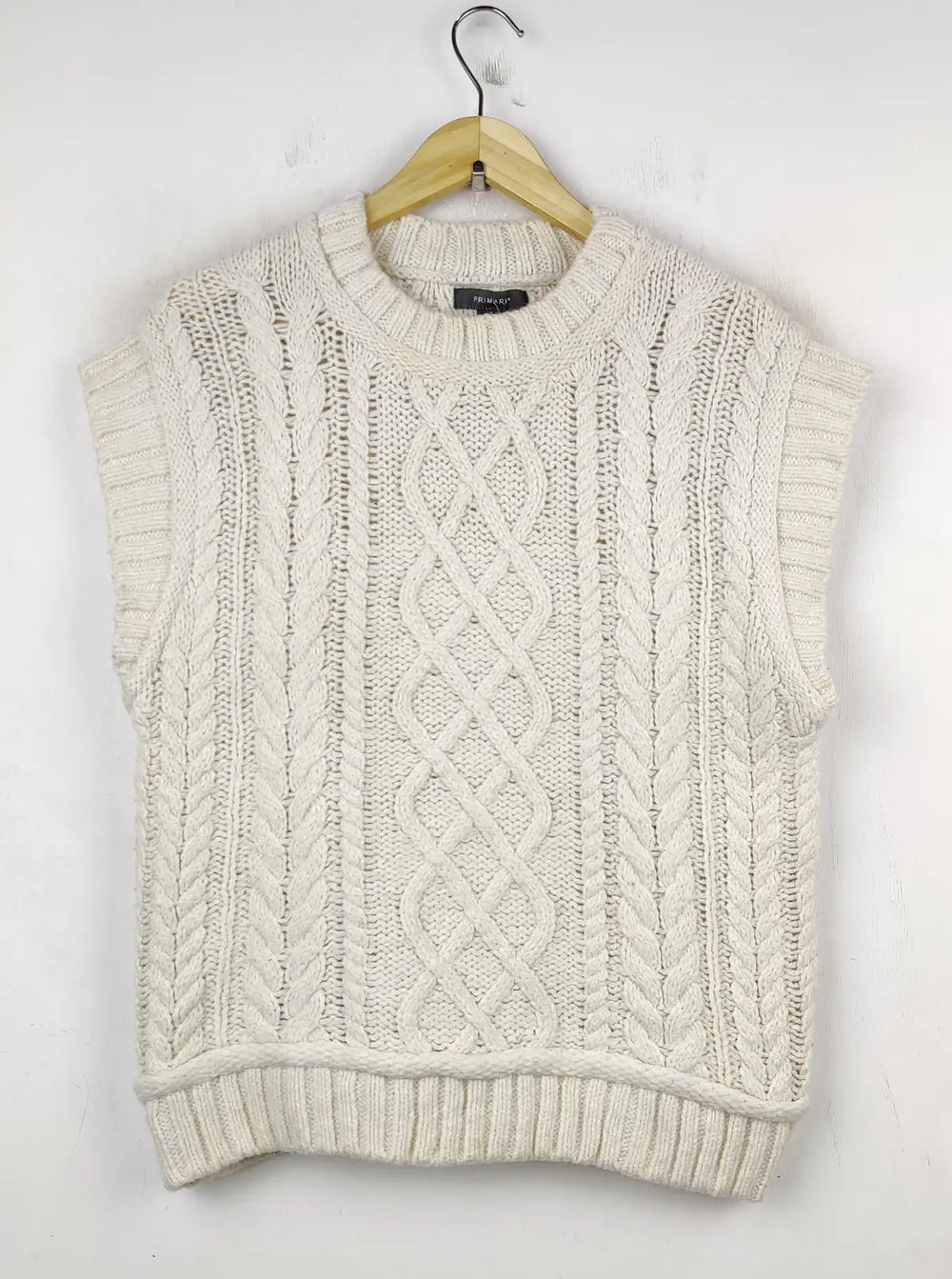 Buy online pre-used pre-loved 100% authentic & Original branded Primark (SL-2695) available in Pakistan. Top international brands avilable.