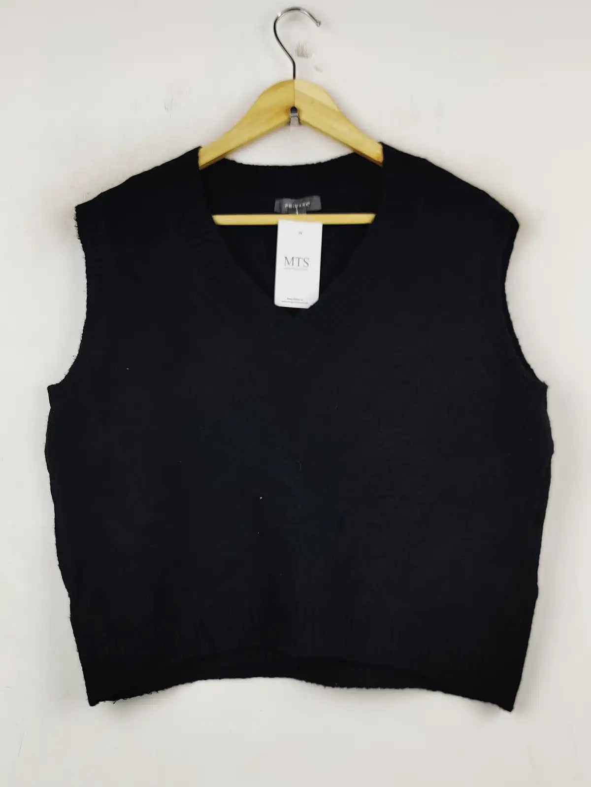 Buy online pre-used pre-loved 100% authentic & Original branded Primark (SL-2711) available in Pakistan. Top international brands avilable.