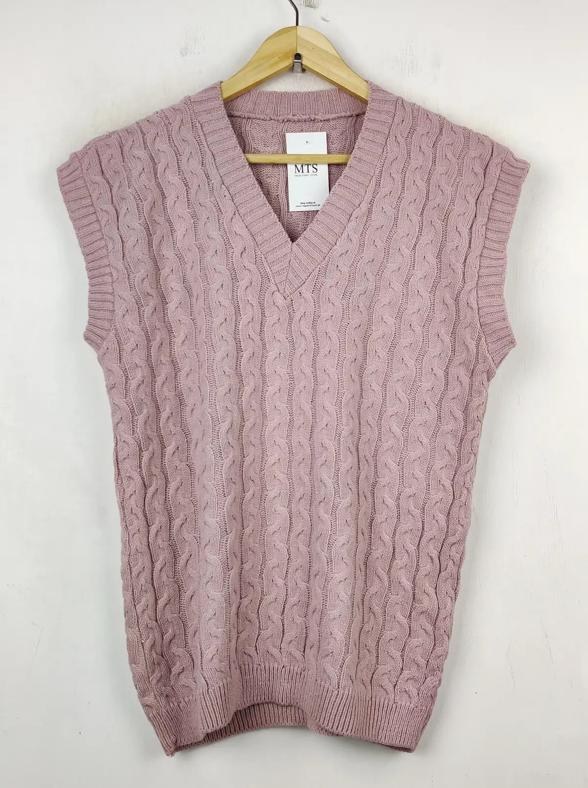 Buy online pre-used pre-loved 100% authentic & Original branded Unknown Brand (SL-2716) available in Pakistan. Top international brands avilable.