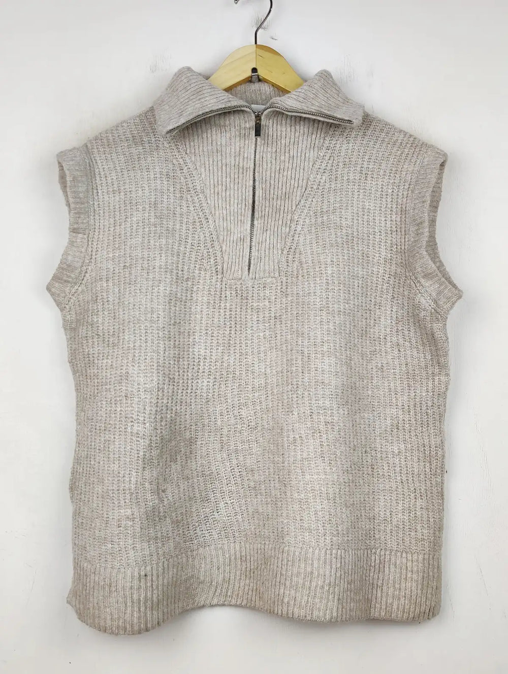 Buy online pre-used pre-loved 100% authentic & Original branded Dunnes Store (SL-2725) available in Pakistan. Top international brands avilable.