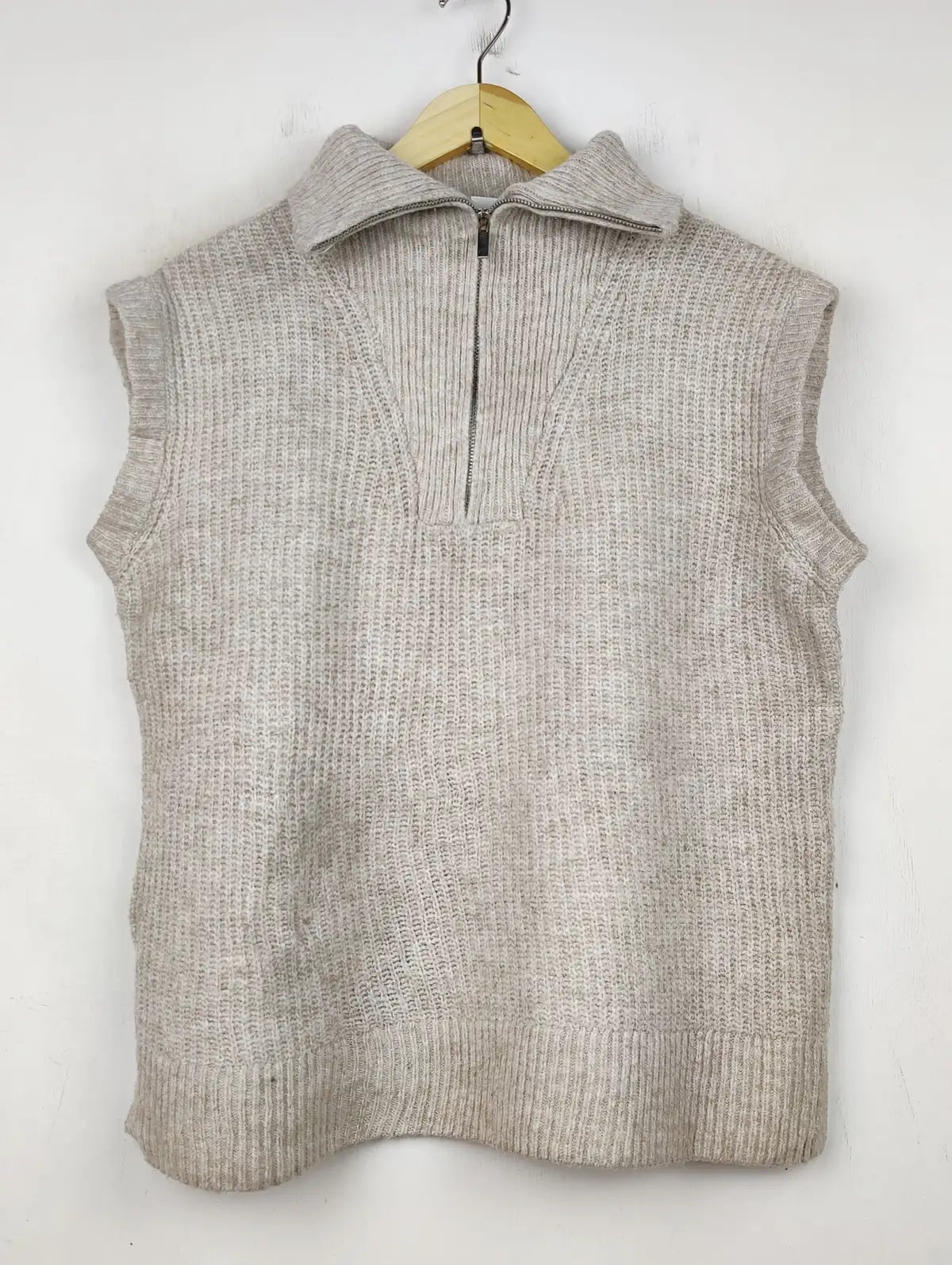 Buy online pre-used pre-loved 100% authentic & Original branded Dunnes Store (SL-2725) available in Pakistan. Top international brands avilable.