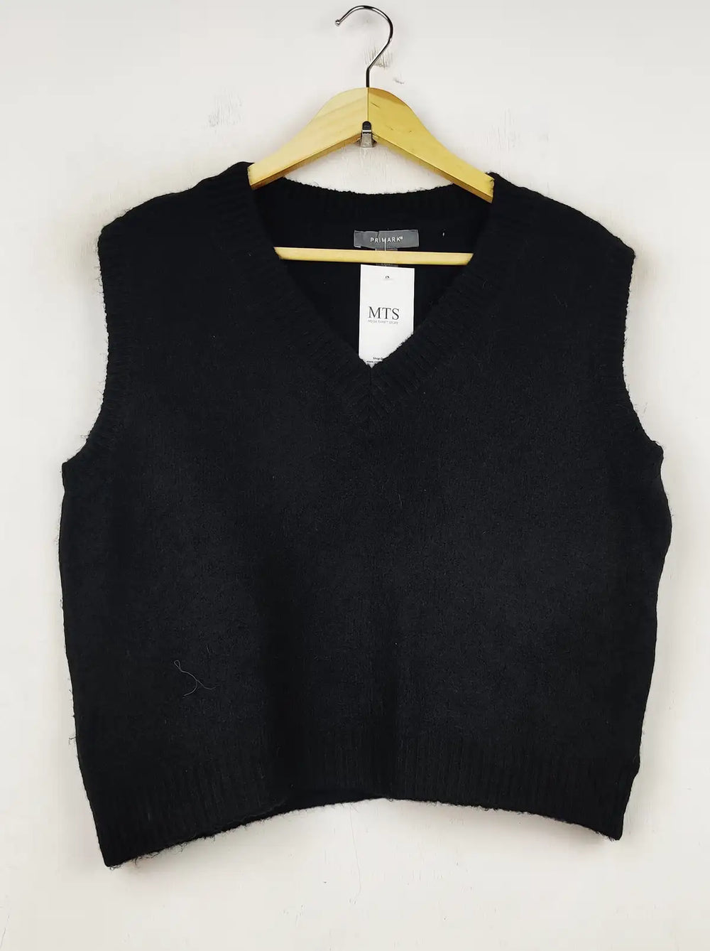 Buy online pre-used pre-loved 100% authentic & Original branded Primark (SL-2746) available in Pakistan. Top international brands avilable.