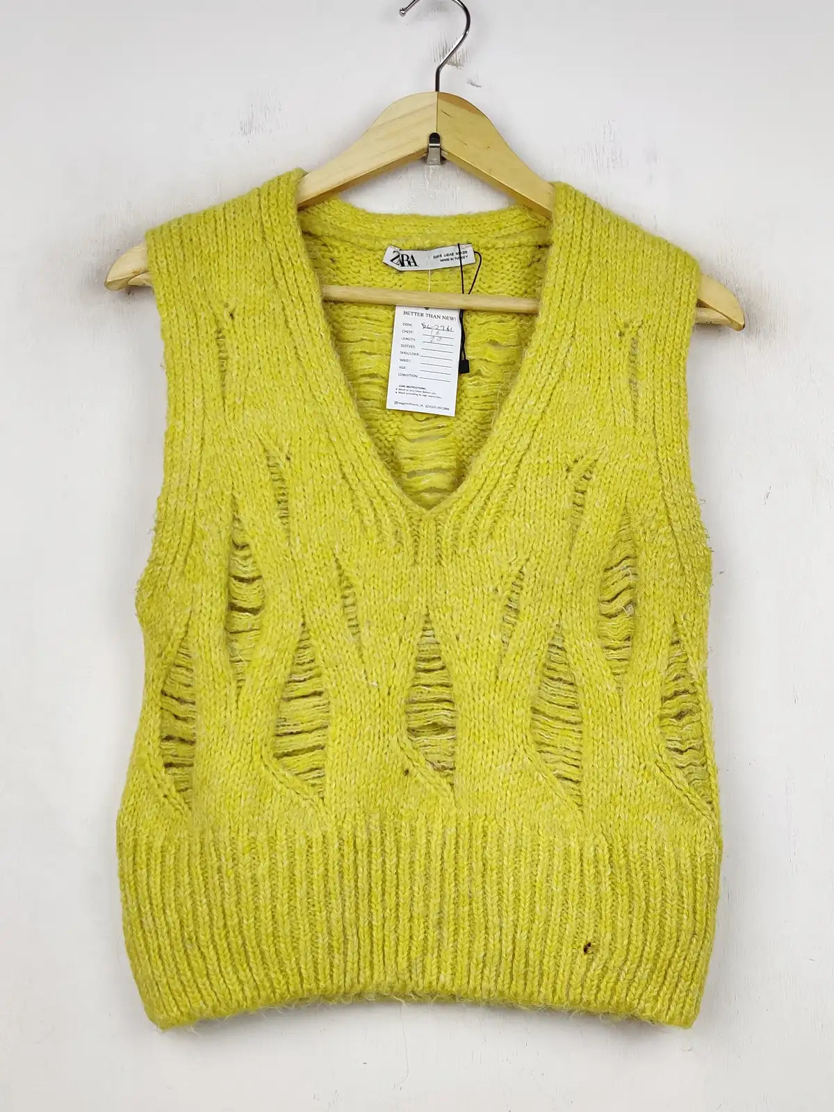 Buy online pre-used pre-loved 100% authentic & Original branded Zara (SL-2761) available in Pakistan. Top international brands avilable.