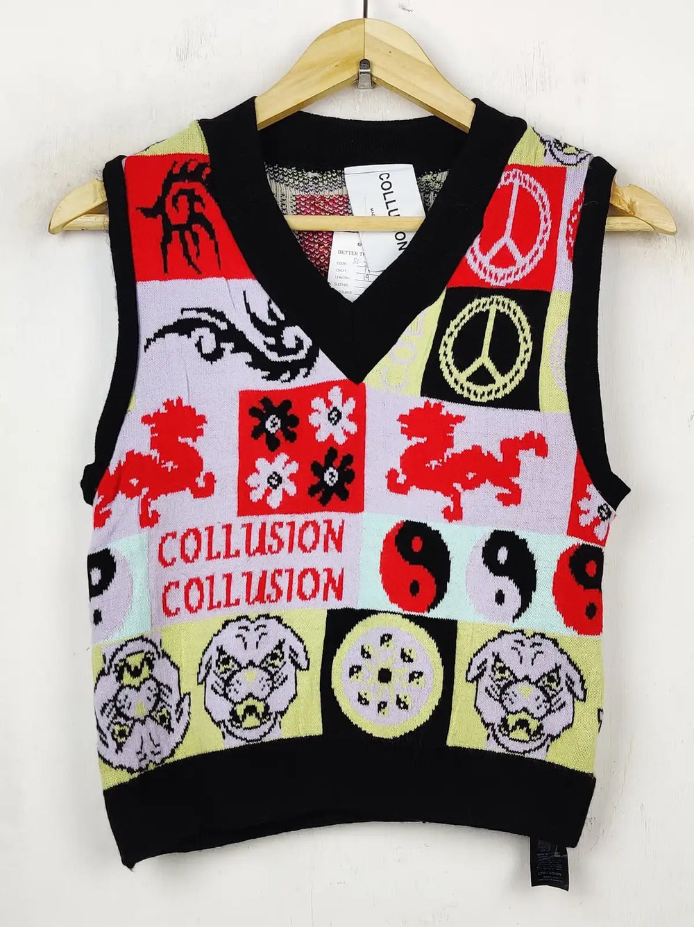 Buy online pre-used pre-loved 100% authentic & Original branded Collusion (SL-2781) available in Pakistan. Top international brands avilable.