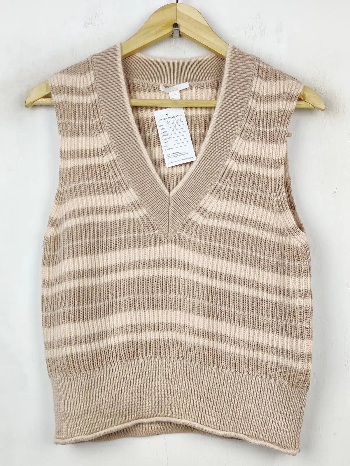 Buy online pre-used pre-loved 100% authentic & Original branded Cos (SL-2782) available in Pakistan. Top international brands avilable.