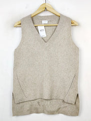 Buy online pre-used pre-loved 100% authentic & Original branded Vila (SL-2783) available in Pakistan. Top international brands avilable.