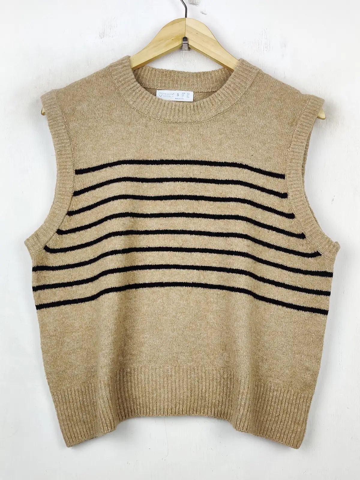 Buy online pre-used pre-loved 100% authentic & Original branded Primark (SL-2786) available in Pakistan. Top international brands avilable.