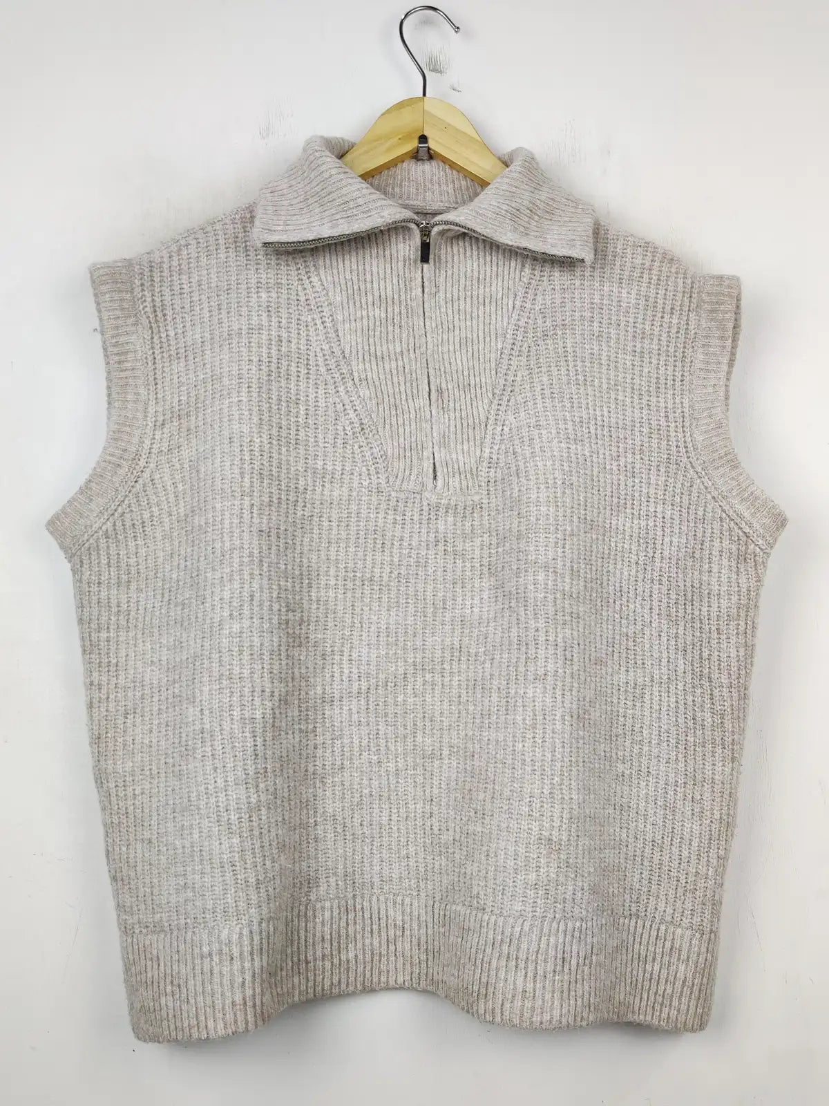 Buy online pre-used pre-loved 100% authentic & Original branded Dunnes Store (SL-2794) available in Pakistan. Top international brands avilable.