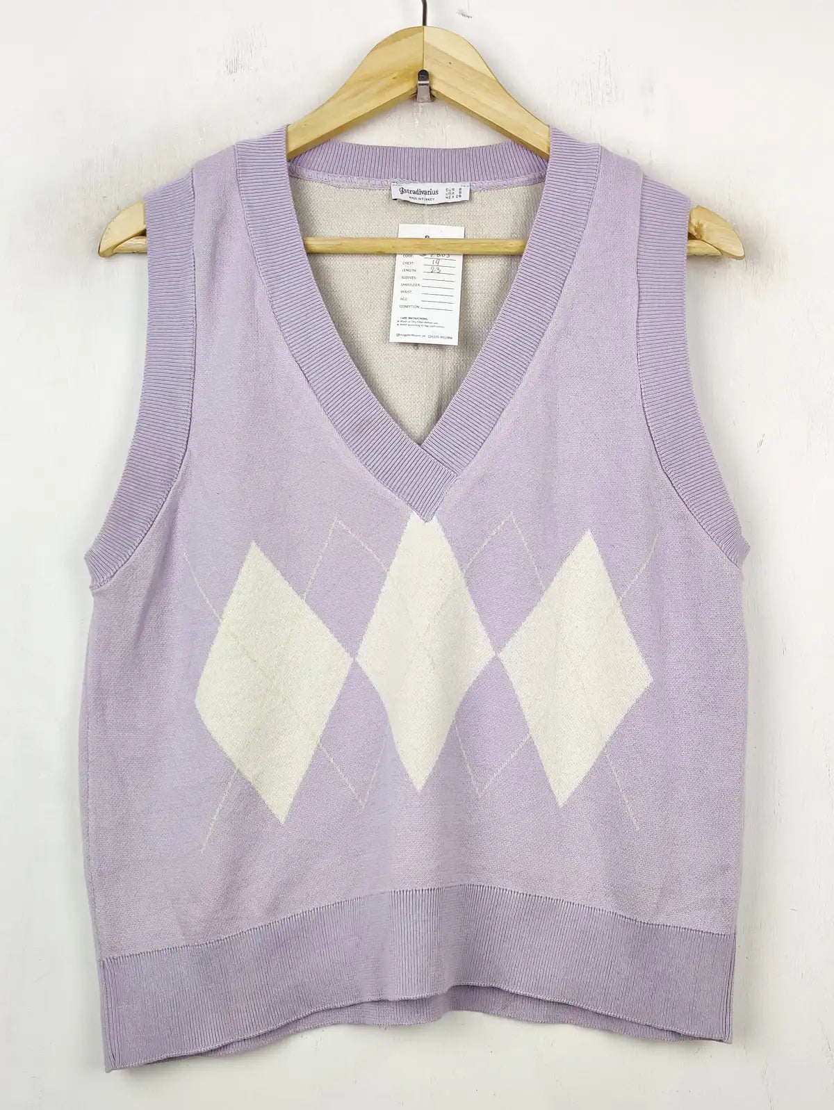 Buy online pre-used pre-loved 100% authentic & Original branded Stradivarius (SL-2803) available in Pakistan. Top international brands avilable.