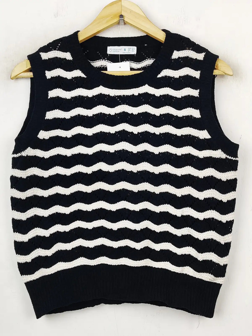 Buy online pre-used pre-loved 100% authentic & Original branded Primark (SL-2822) available in Pakistan. Top international brands avilable.