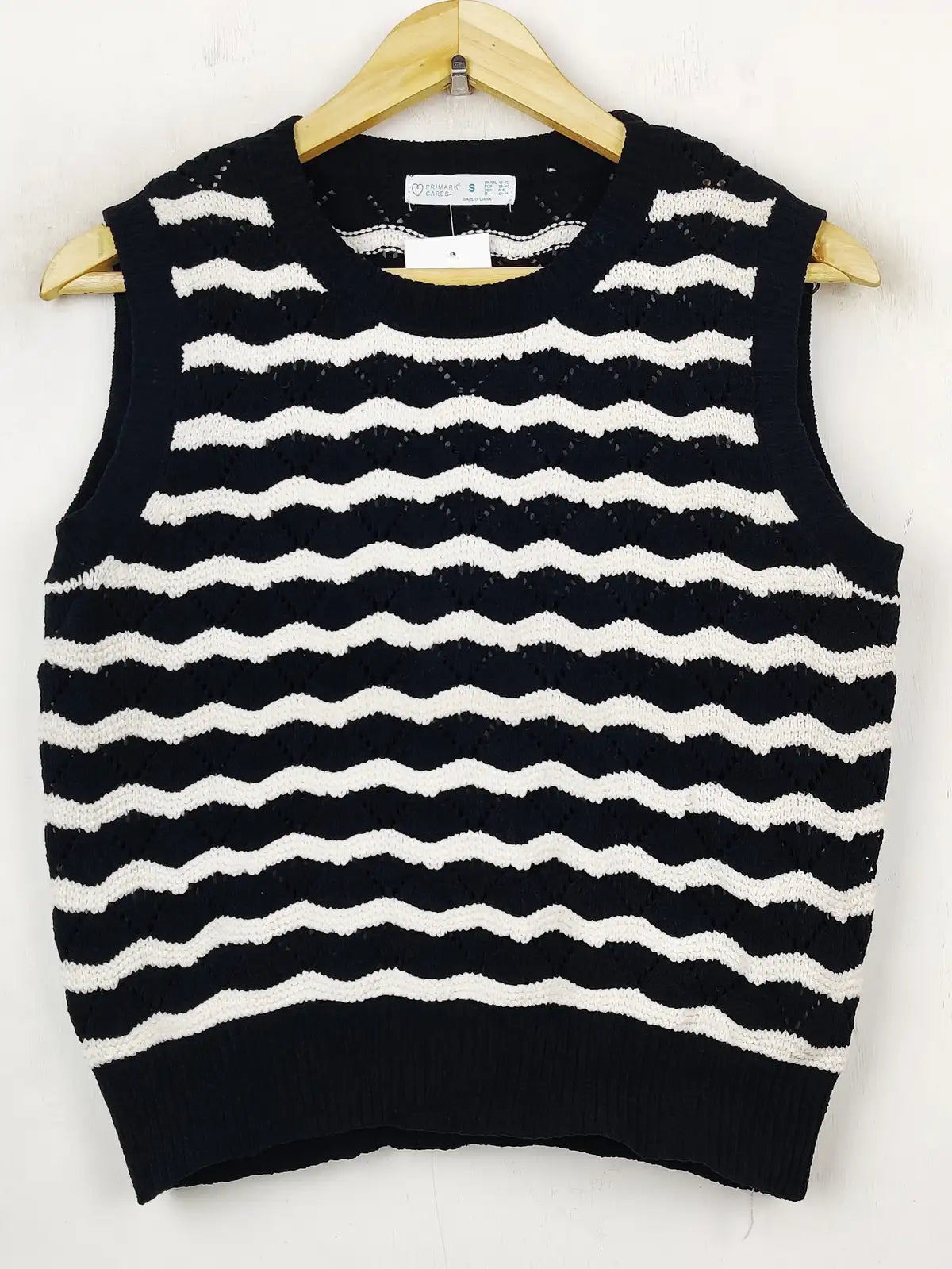 Buy online pre-used pre-loved 100% authentic & Original branded Primark (SL-2822) available in Pakistan. Top international brands avilable.