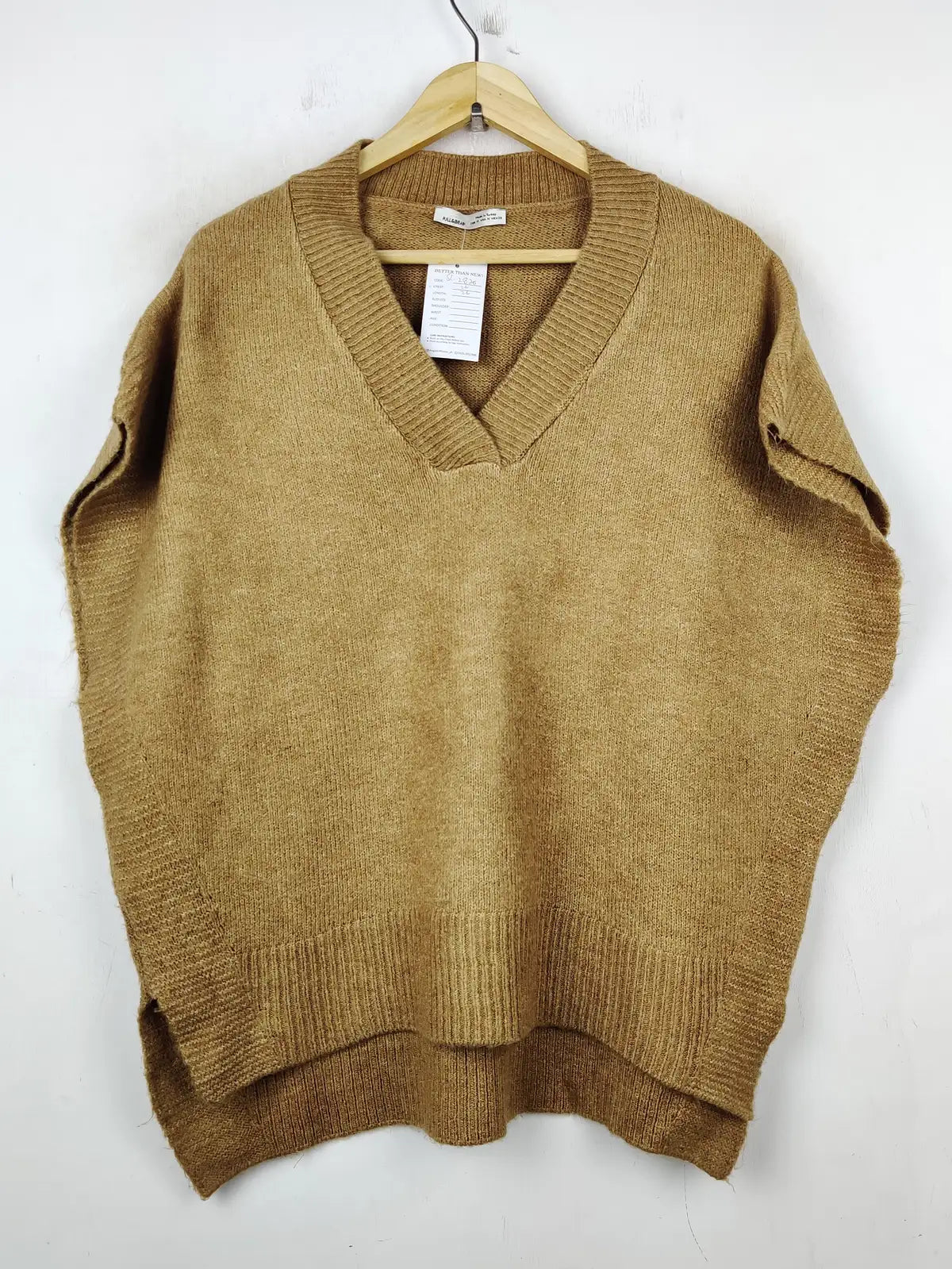 Buy online pre-used pre-loved 100% authentic & Original branded Pull & Bear (SL-2826) available in Pakistan. Top international brands avilable.