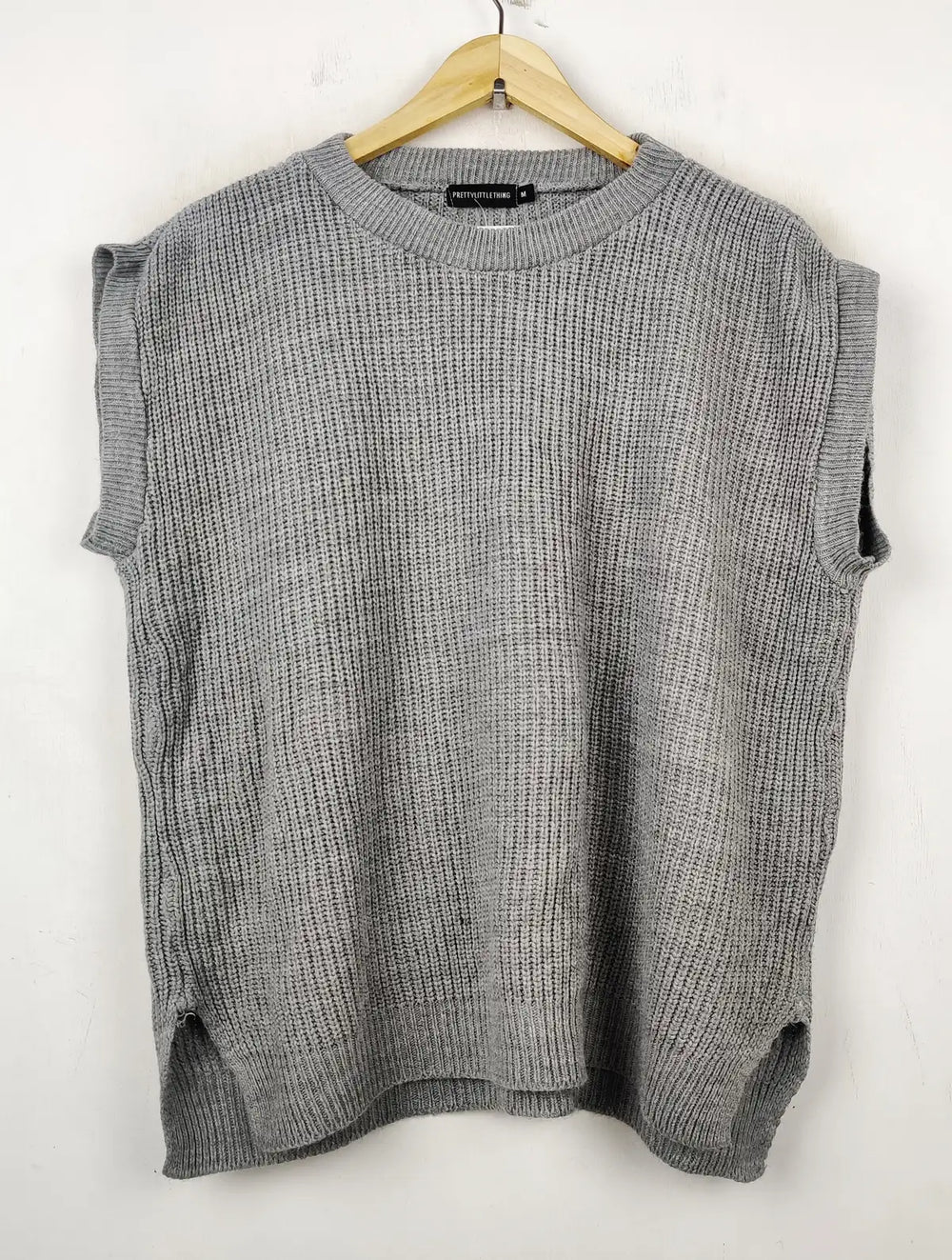 Buy online pre-used pre-loved 100% authentic & Original branded Prettylittlething (SL-2827) available in Pakistan. Top international brands avilable.