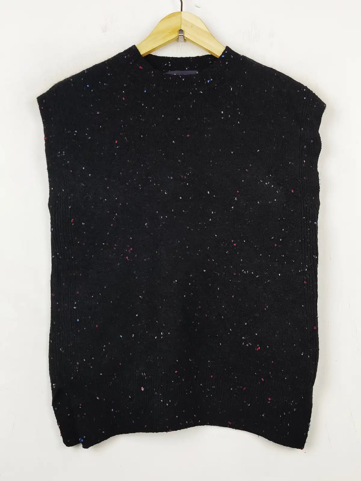 Buy online pre-used pre-loved 100% authentic & Original branded Marks & Spencer (SL-2837) available in Pakistan. Top international brands avilable.