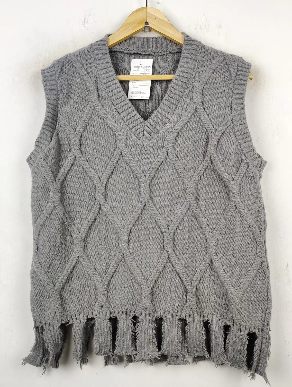 Buy online pre-used pre-loved 100% authentic & Original branded Unknown Brand (SL-2849) available in Pakistan. Top international brands avilable.