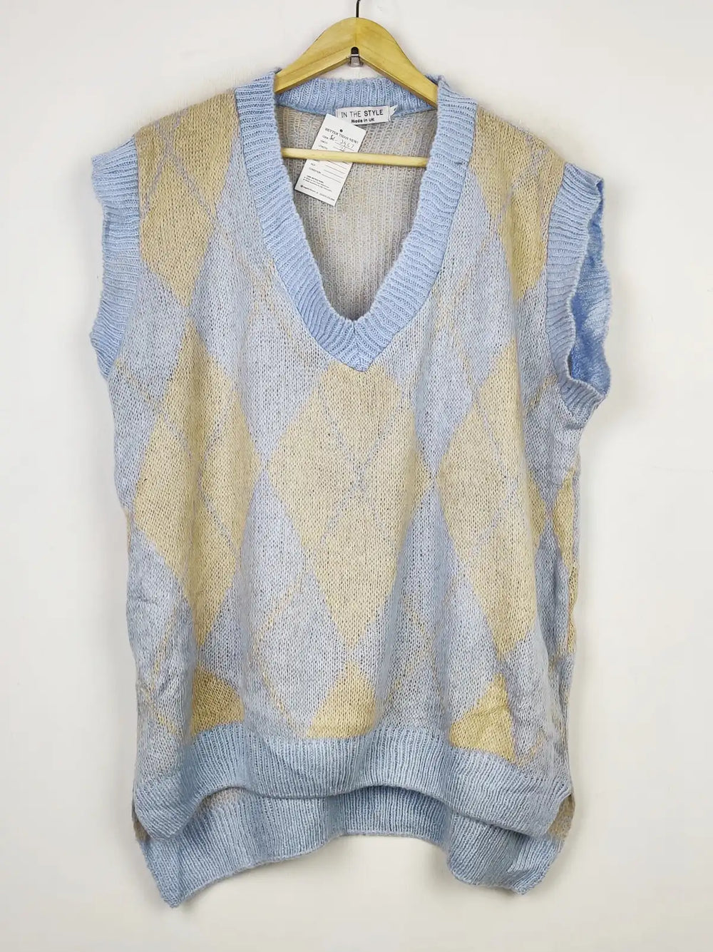 Buy online pre-used pre-loved 100% authentic & Original branded In The Style (SL-2937) available in Pakistan. Top international brands avilable.