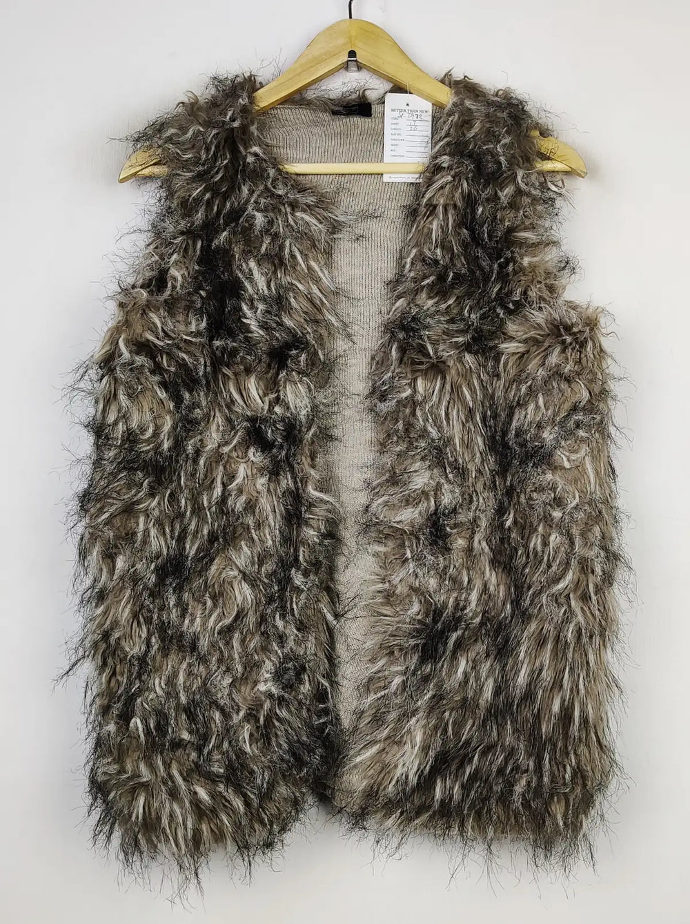 Buy online pre-used pre-loved 100% authentic & Original branded F&F (SL-2973) available in Pakistan. Top international brands avilable.